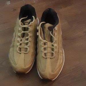 Nike air max size 9.5